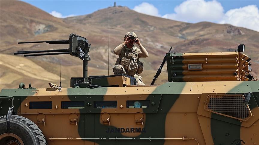 Six more PKK terrorists surrender in Turkey