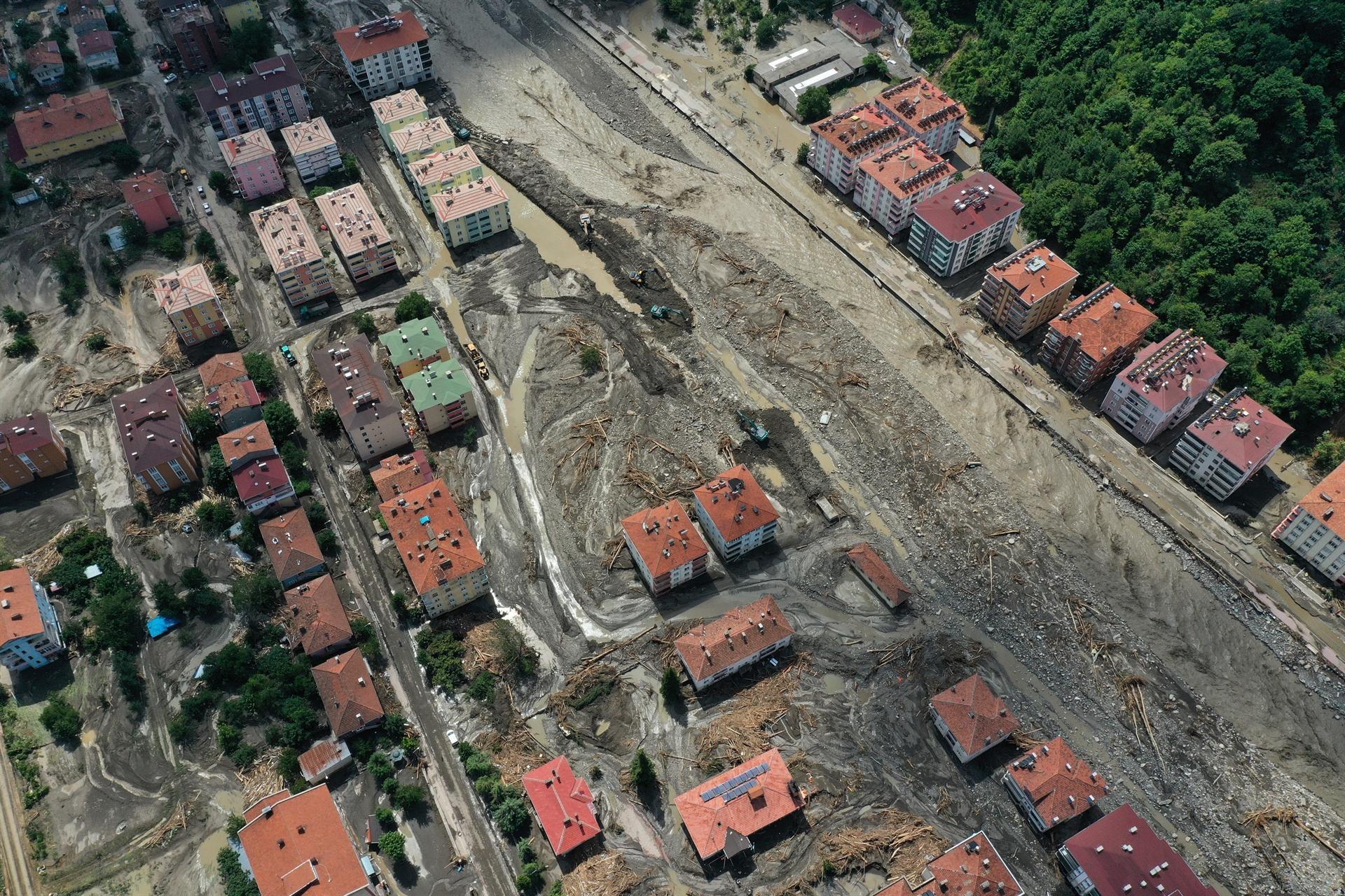 Turkey to swiftly reconstruct disaster-hit regions: Erdoğan