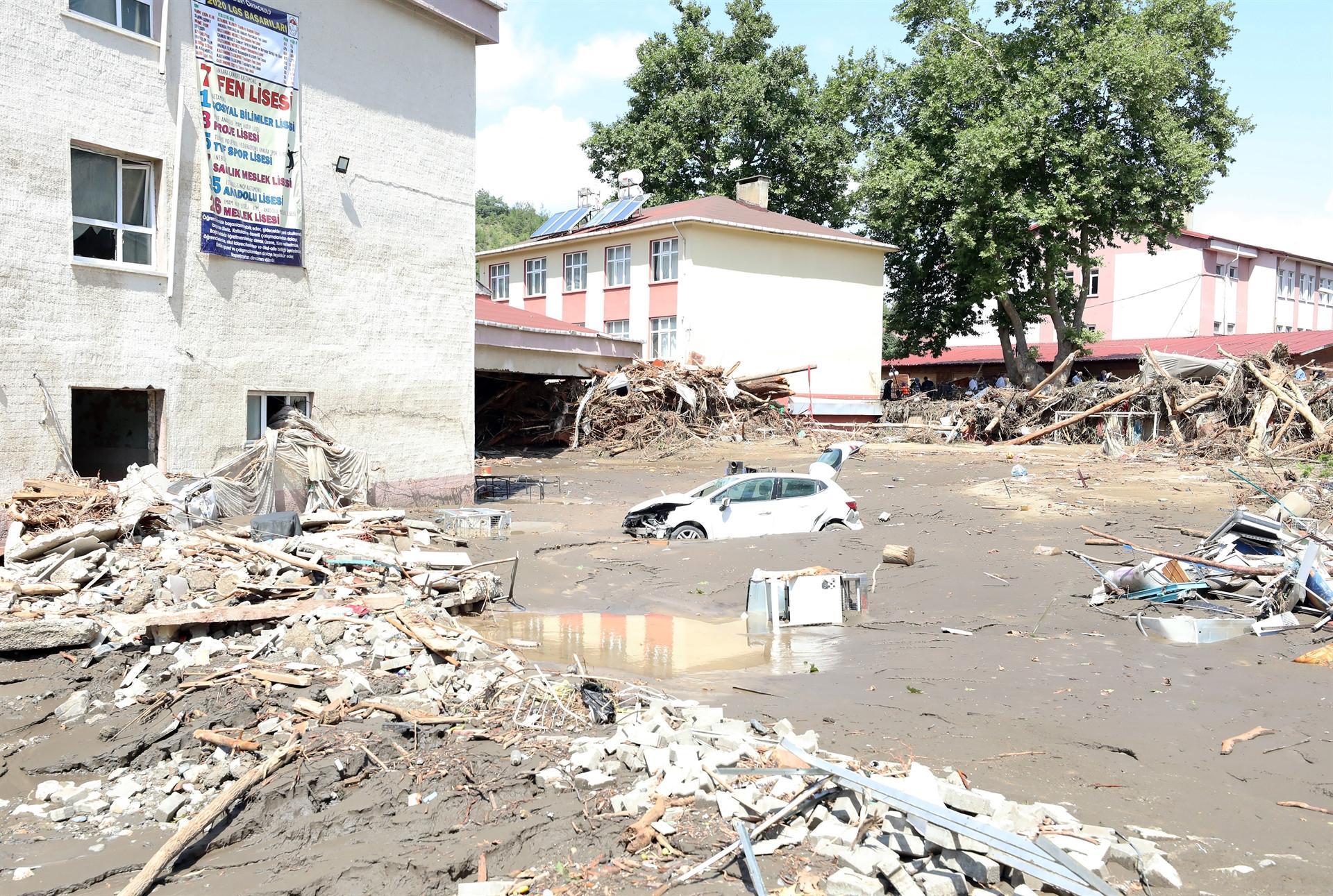 World extends condolences over deadly floods in Turkey