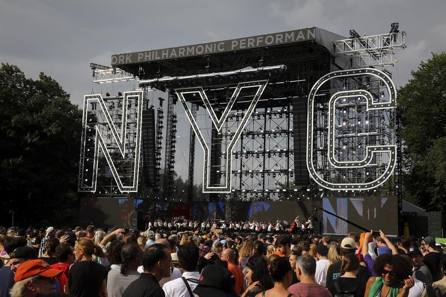New York’s ‘homecoming’ concert called off as hurricane nears