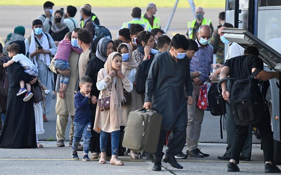 British minister denies claims of establishing refugee hubs in Turkey