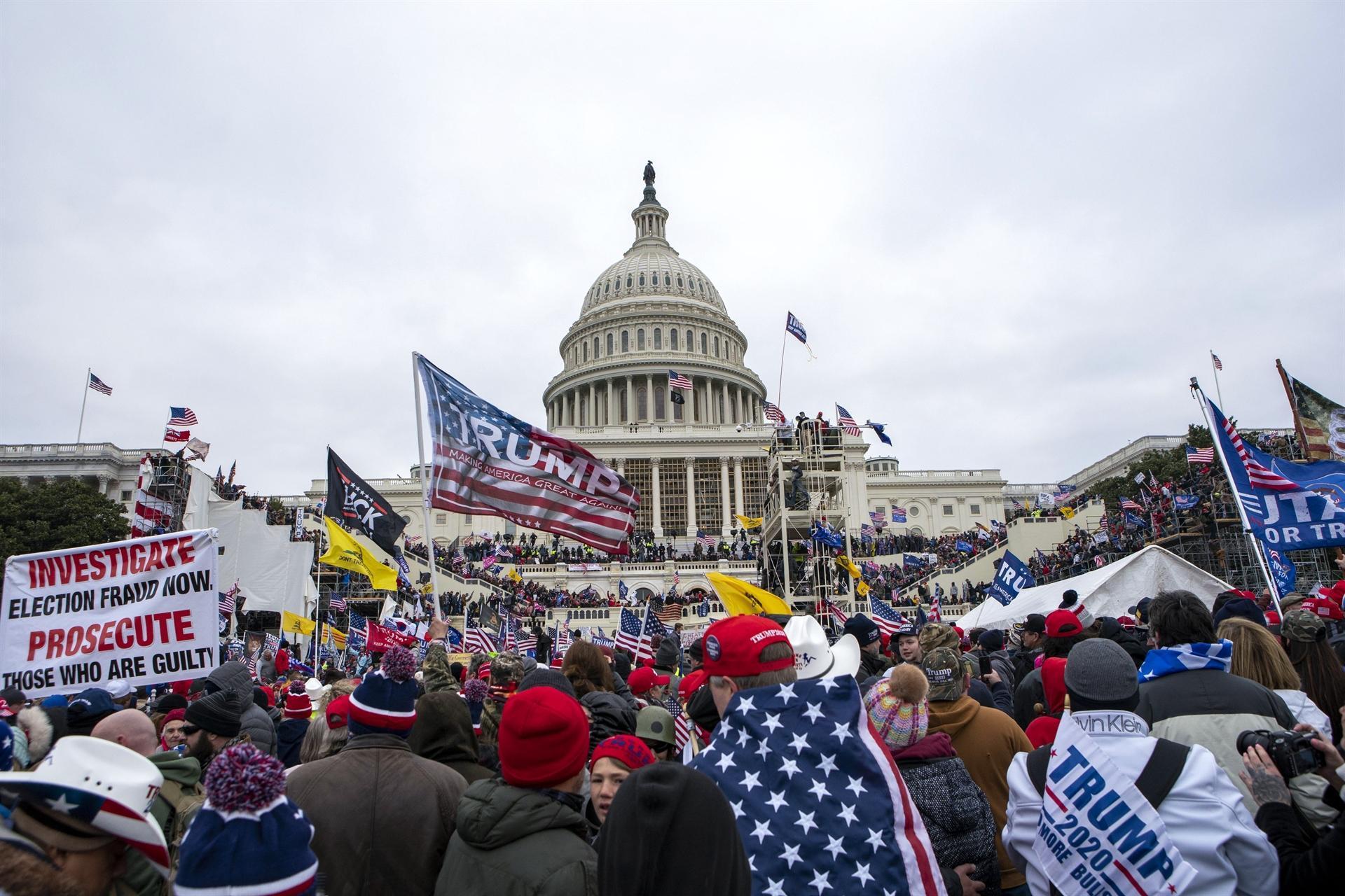 Capitol Police officers sue Trump, allies over insurrection