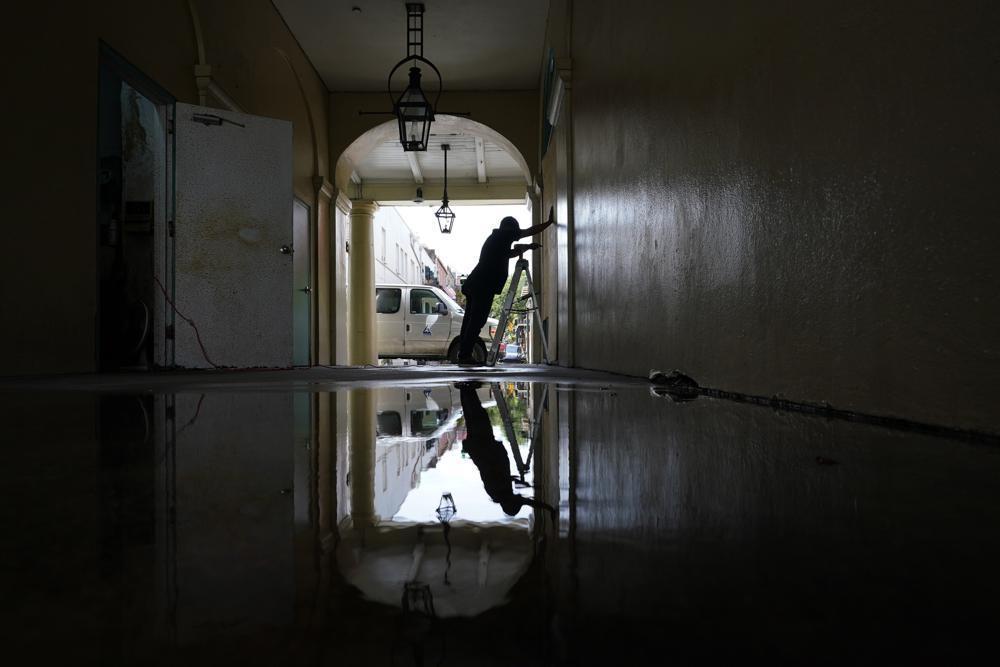 Hurricane Ida rapidly intensifies into dangerous Category 4