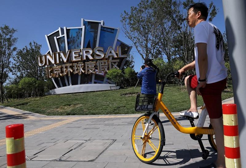 Universal Studios sets opening for first theme park in China