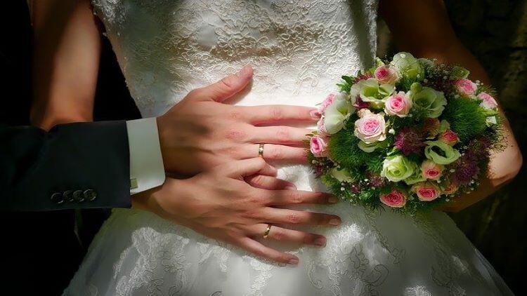 Single Turks say they would always wear wedding rings
