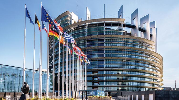 European Parliament backs updating customs deal