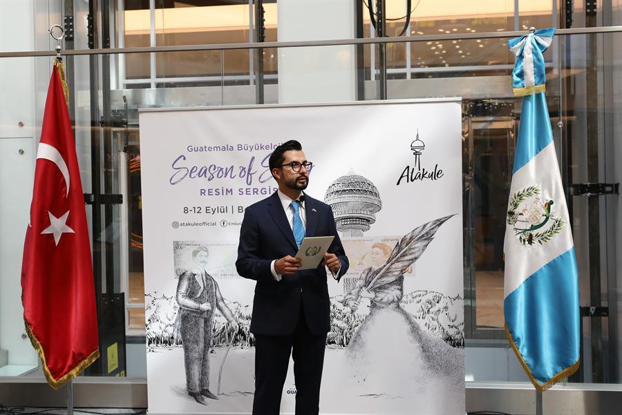 Guatemalan artist’s show offers different perspective on Turkish Lira