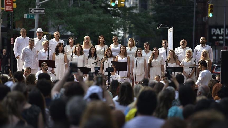 Turkish choir mesmerizes New Yorkers at outdoor concert