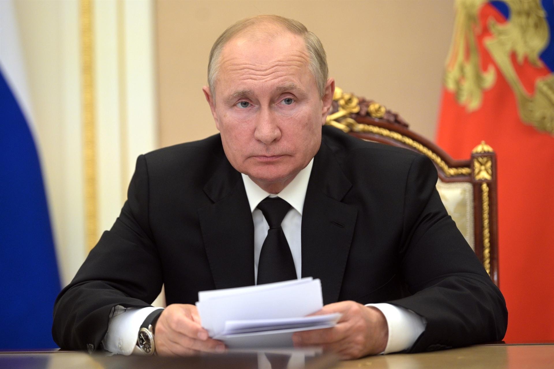 Putin self-isolates after COVID cases in inner circle