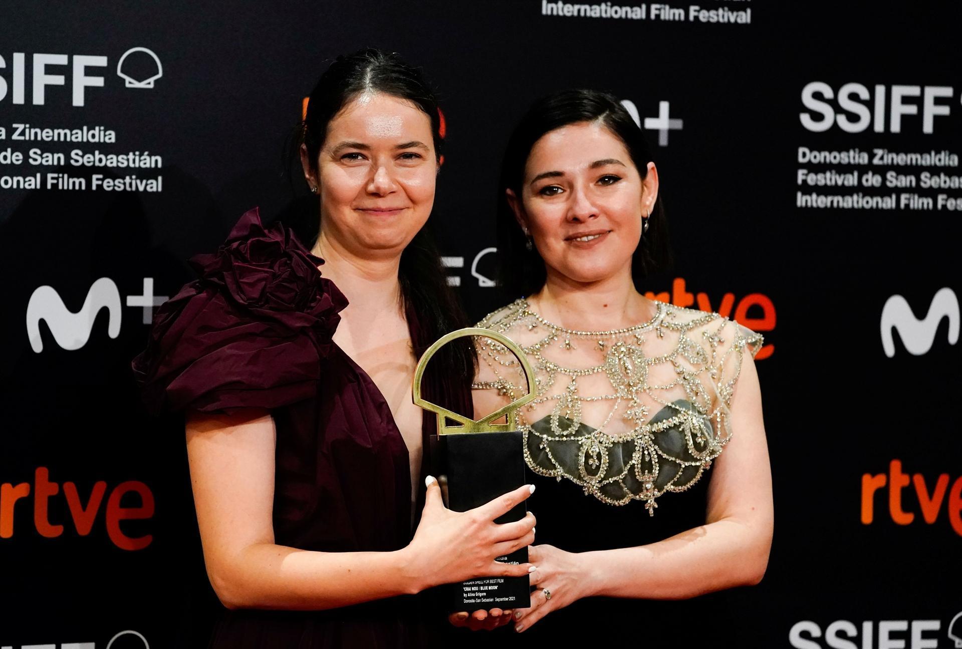 Blue Moon, Chastain, among San Sebastian festival winners