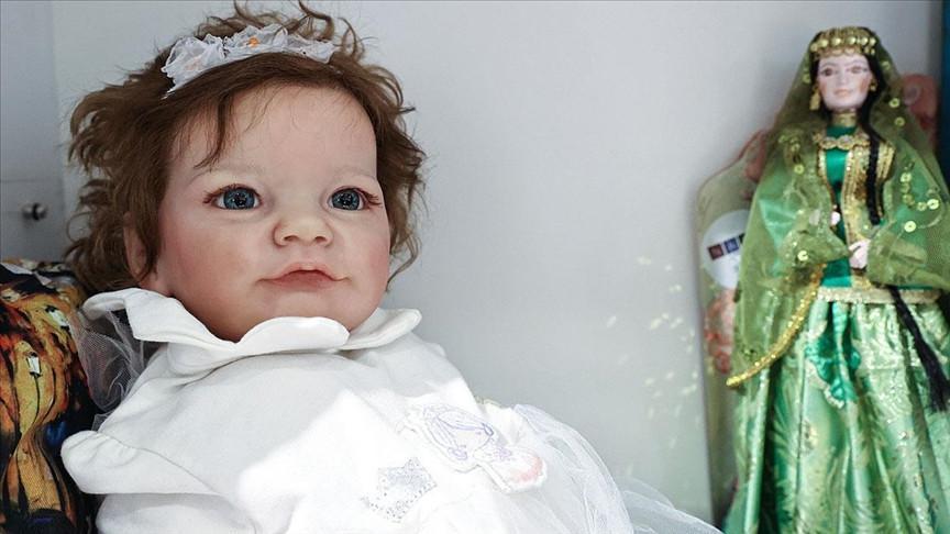 Lifelike dolls provide healing touch