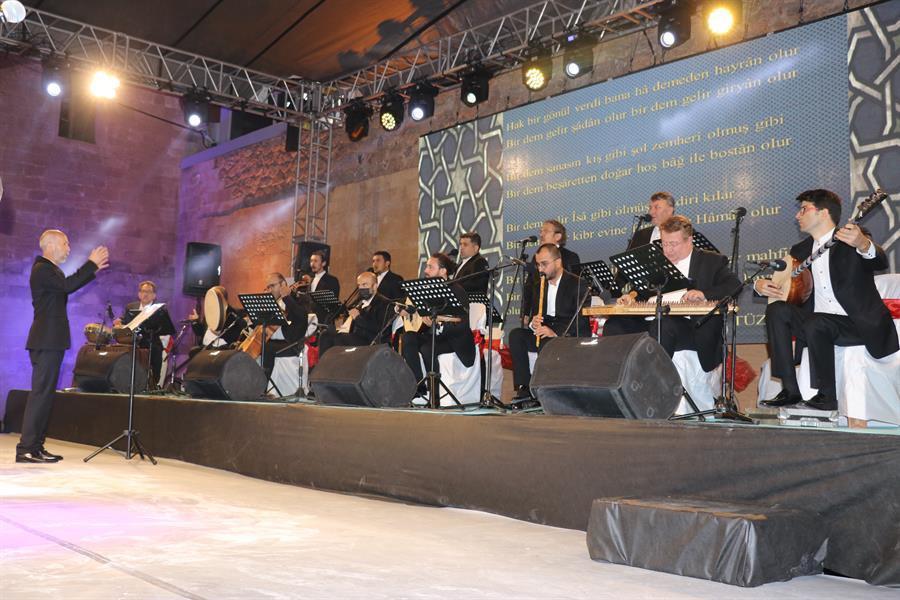 Sufi poet commemorated at historical palace