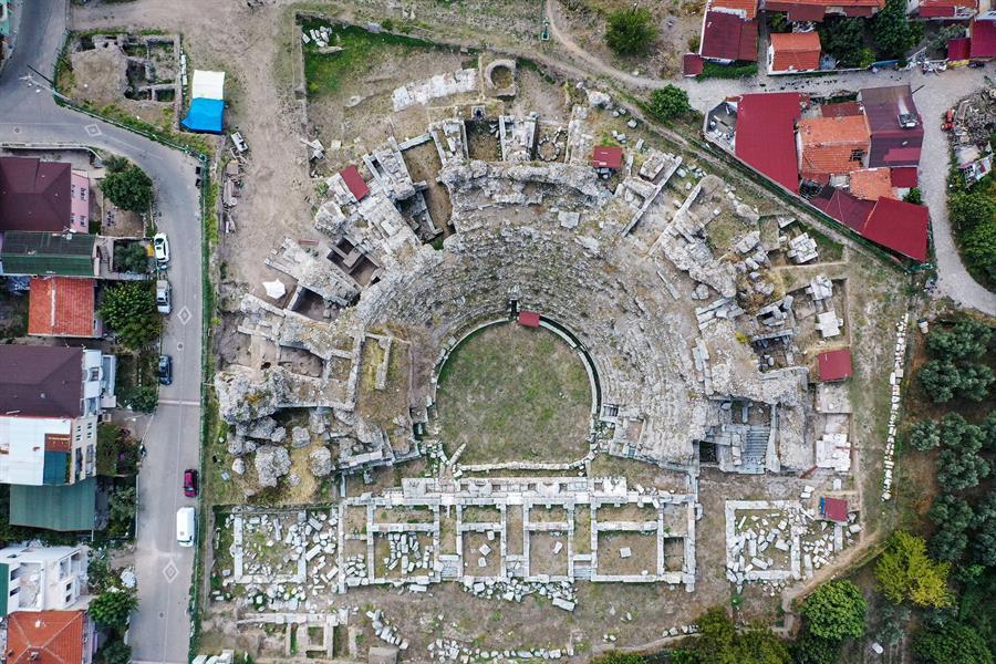 Tile workshop found in 2000-year-old Roman theater in İznik