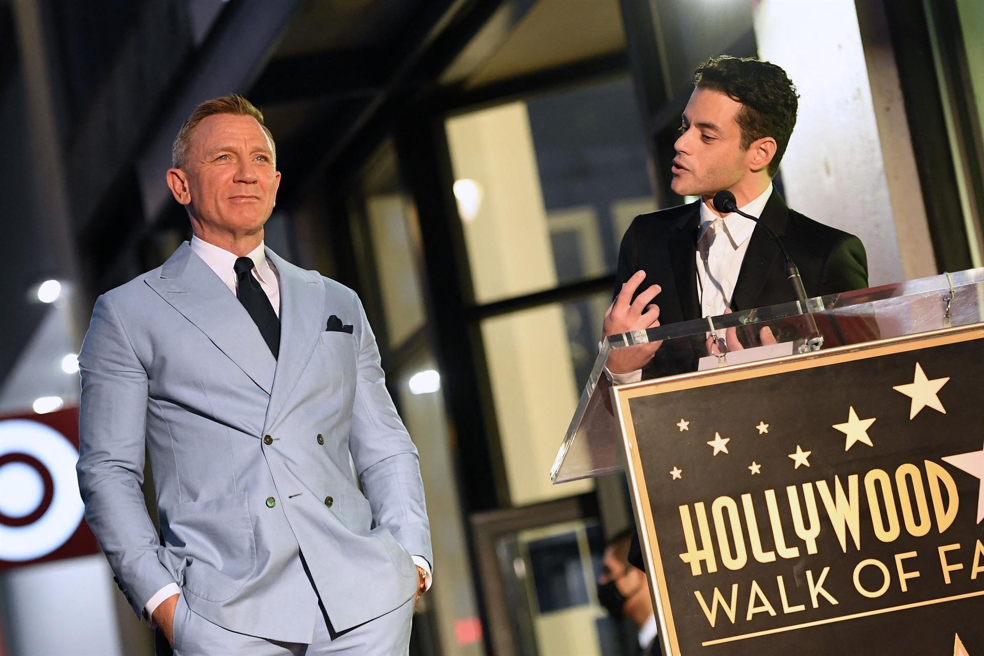 Bond star Craig honored on Hollywood Walk of Fame