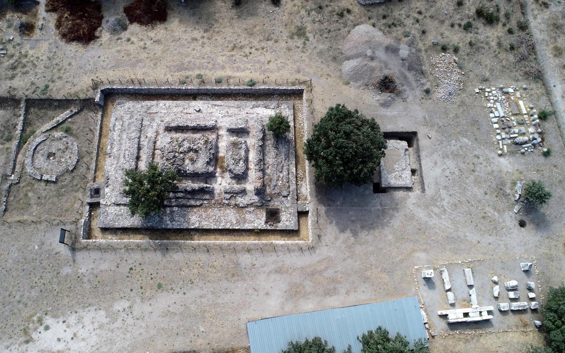 2,000-year-old altar found near northwestern Çanakkale