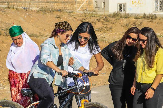 Bike enthusiast teaches cycling to 72 women