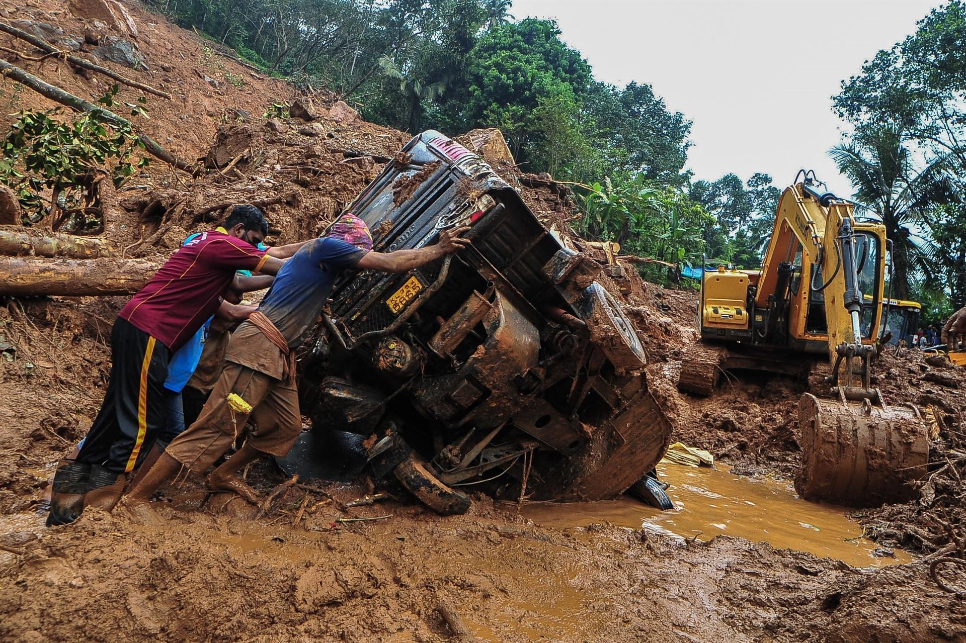 Landslides, floods kill at least 25 in southwest India