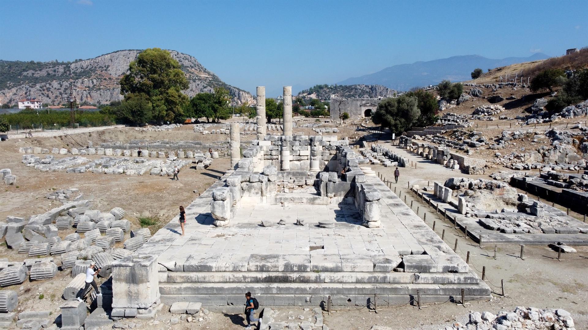 Photo enthusiasts capture images of ancient sites