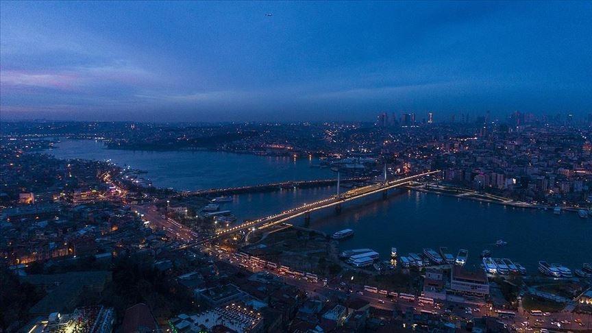 Over 1 million foreigners including refugees live in Istanbul: Governor