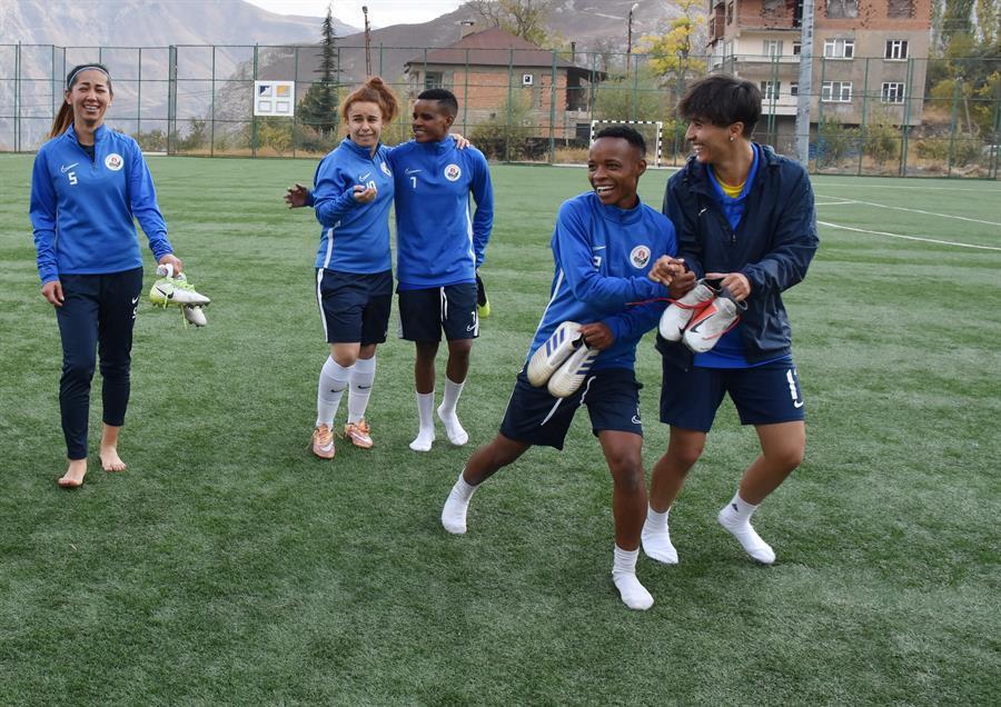 Africans on Hakkari women’s team ‘happy’ to be in Turkey