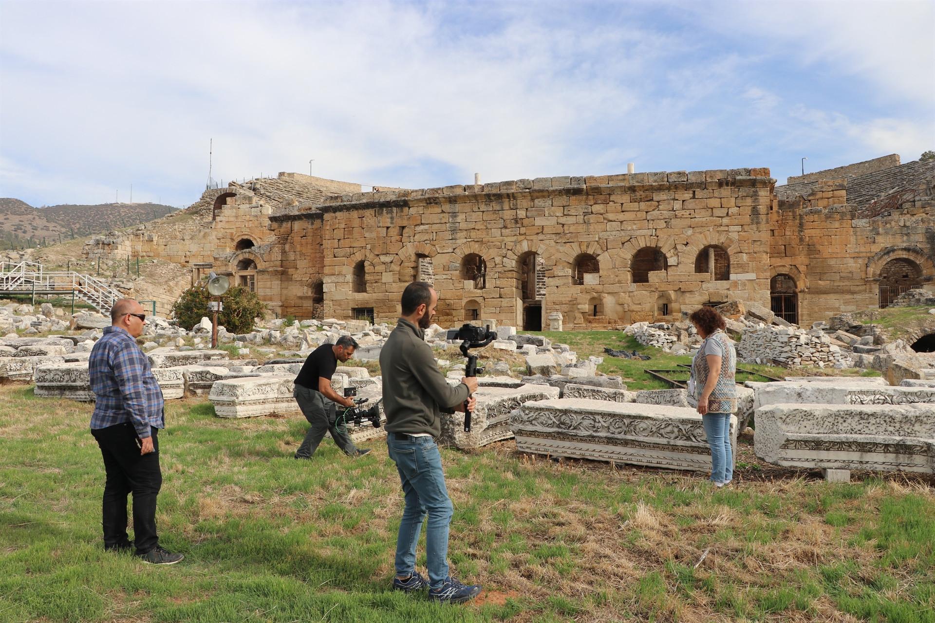 Discovery Channel makes documentary in Pamukkale
