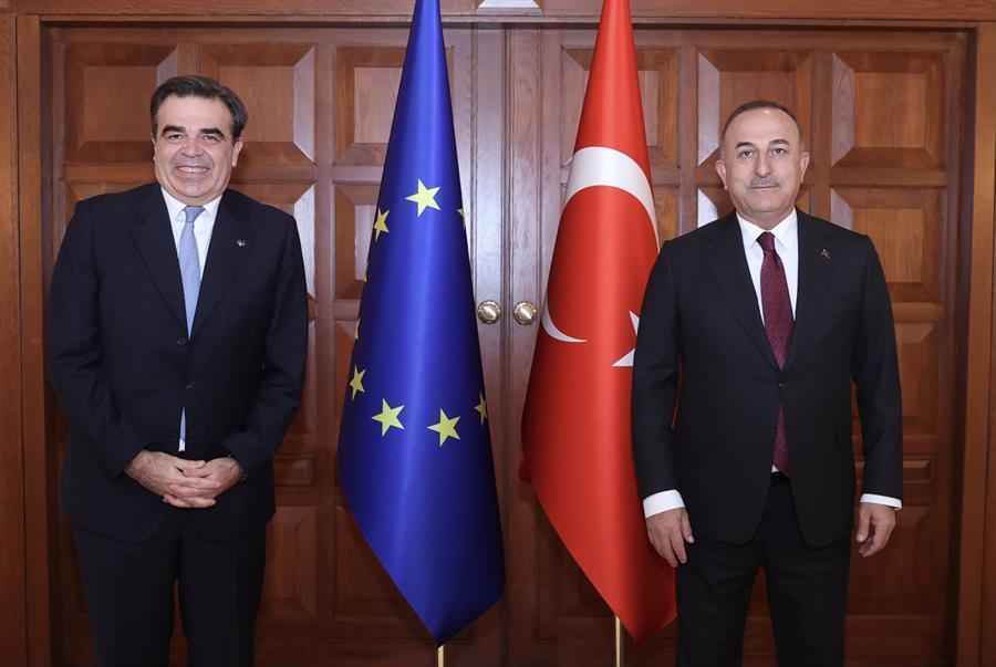 EU official visits Turkey amid migration crisis with Belarus