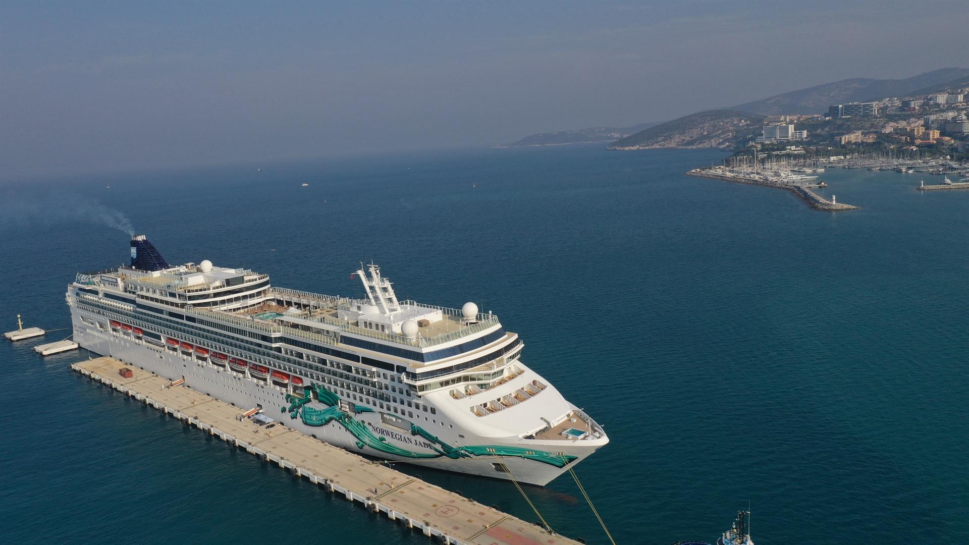 Turkey attracts more tourists than Spain: Minister
