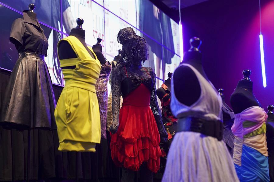 Amy Winehouse exhibition opens at London museum