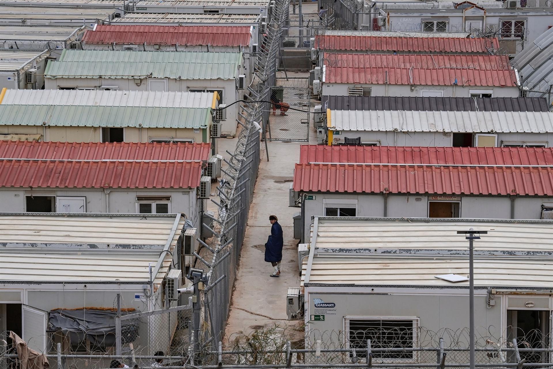 Greece opens two more closed migrant camps