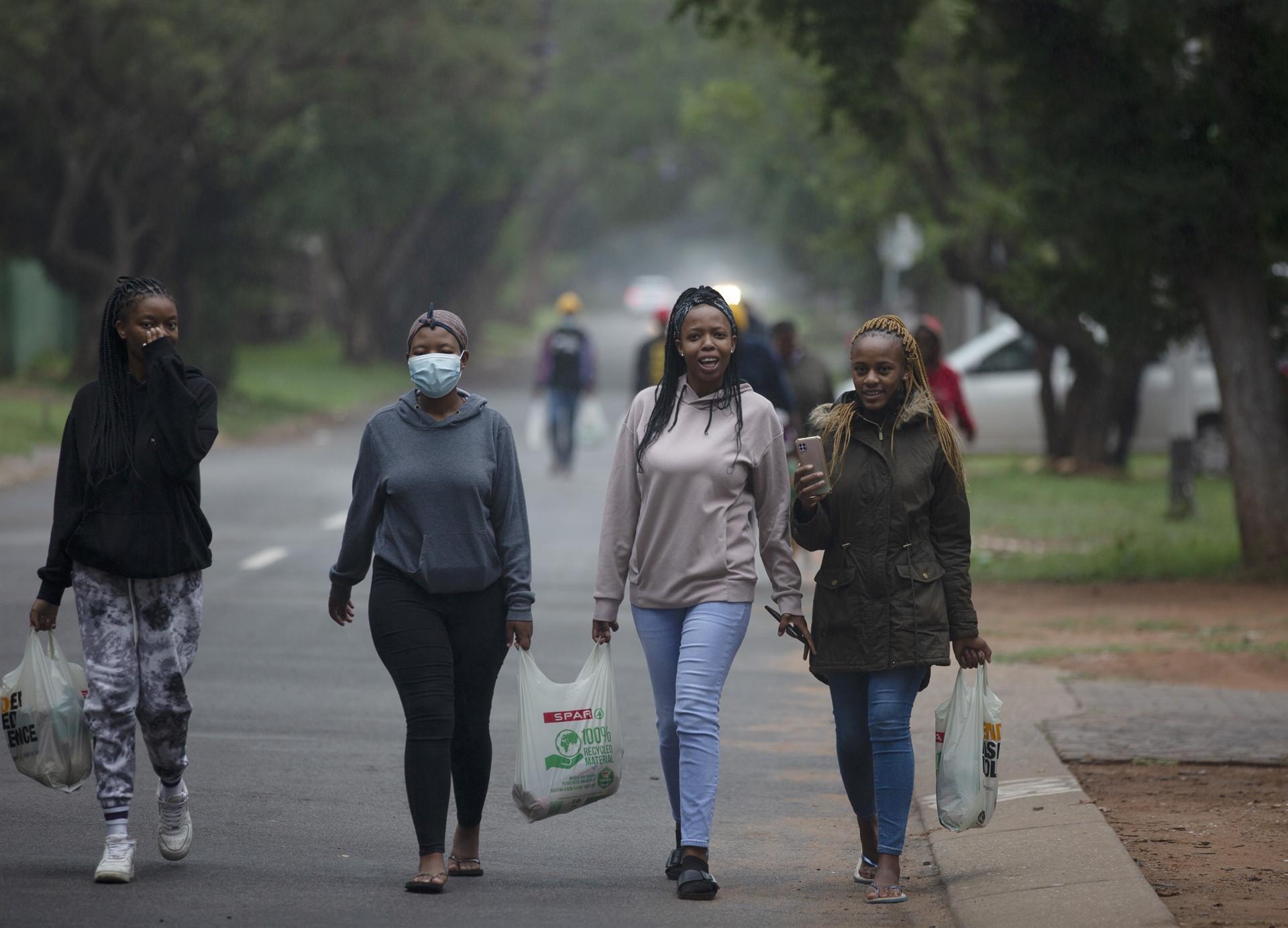 S African president wants urgent lifting of travel bans