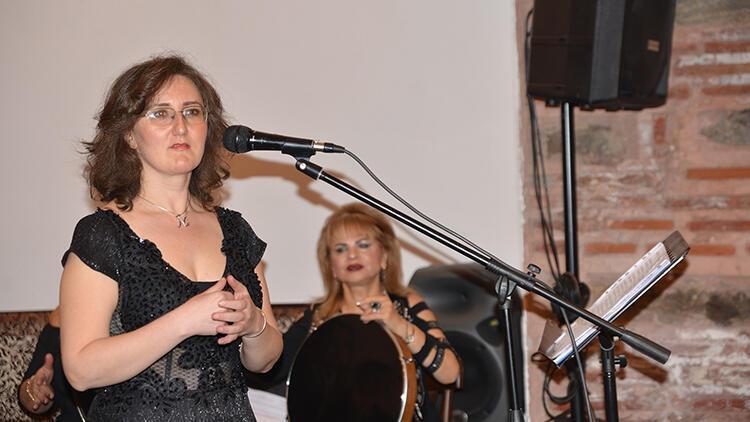Woman makes miraculous recovery from vegetative state, performs concert
