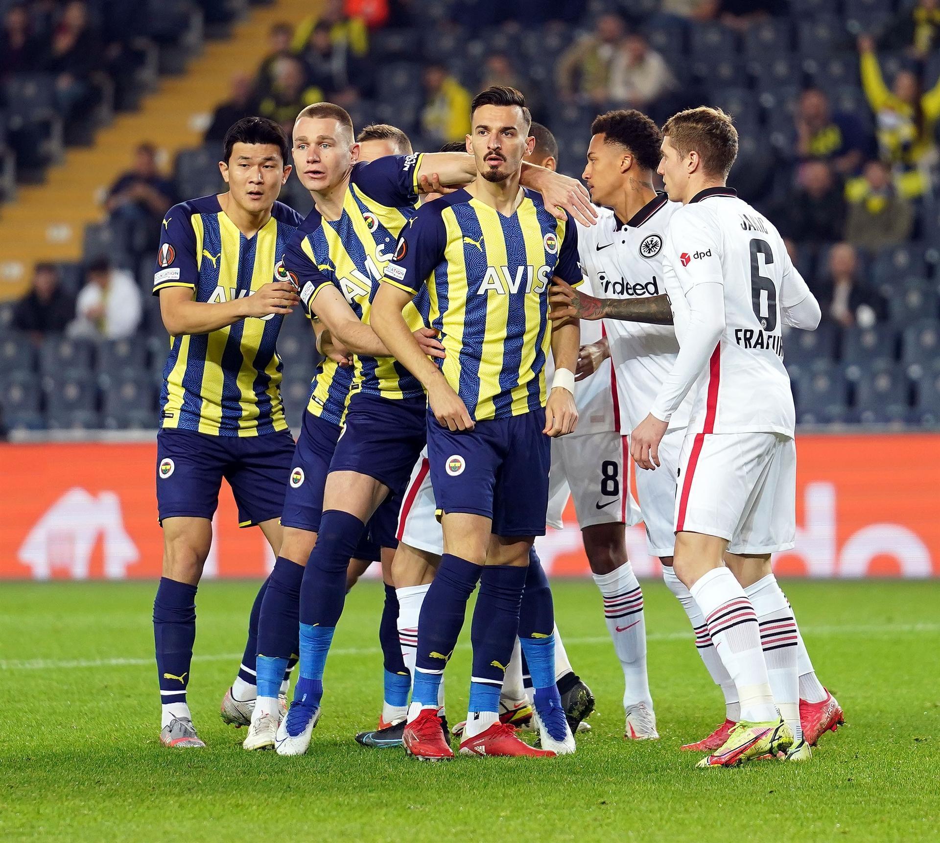 Fenerbah E Eintracht Frankfurt Ma Ndan Foto Raflar Spor Haberi