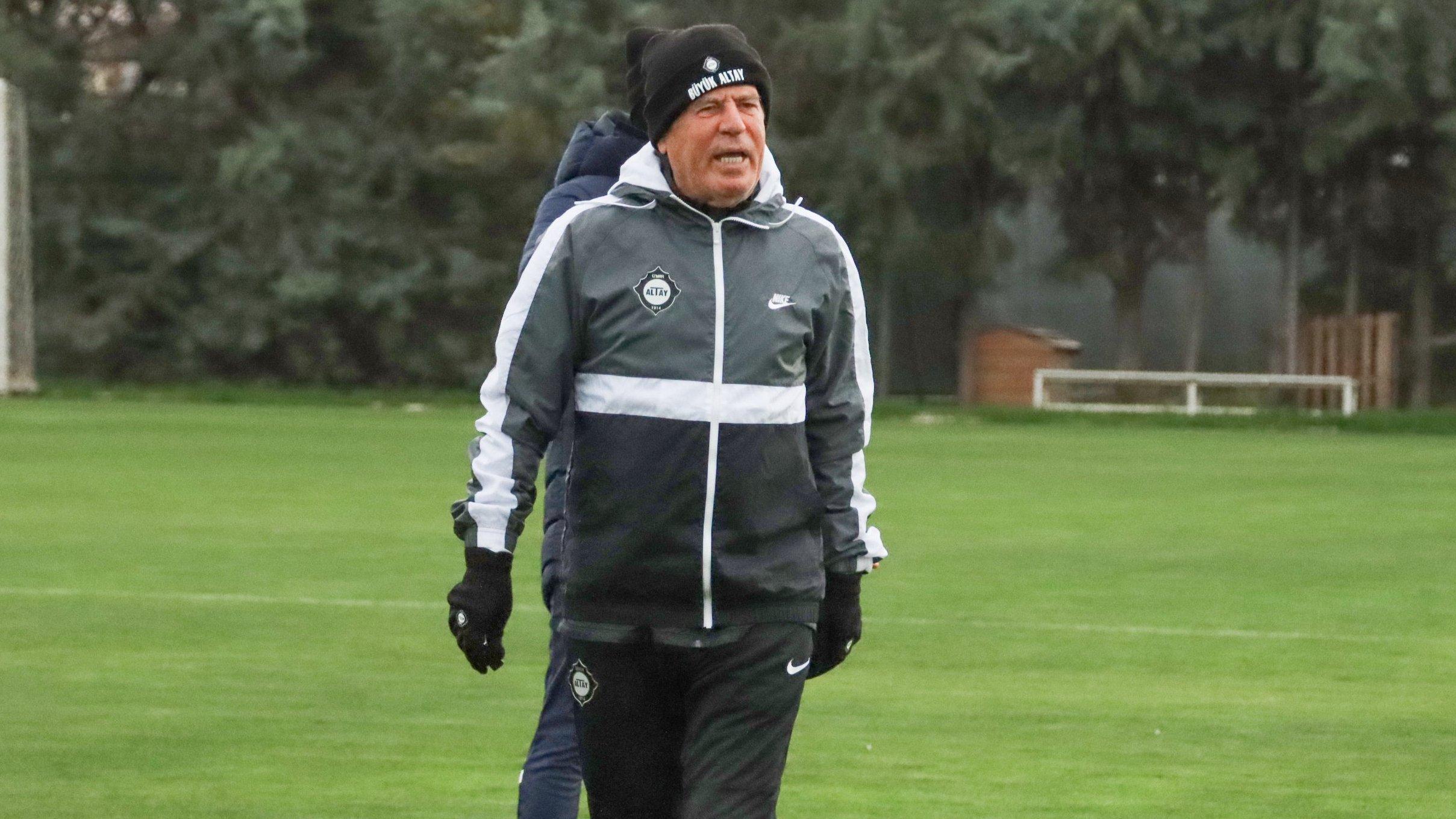 Altay Teknik Direkt R Mustafa Denizli Yeni Bir Sayfa A Mak Istiyoruz