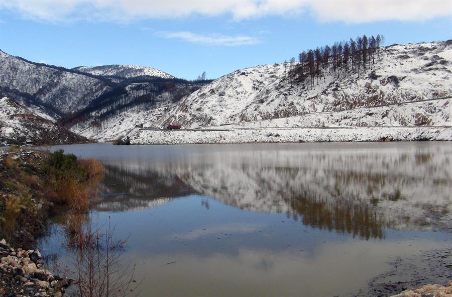 Country blanketed with snow, braces for warmer weekend