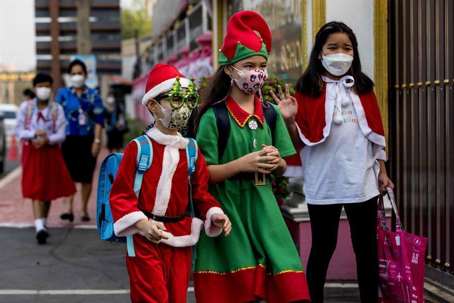 World set to ring in another pandemic Christmas