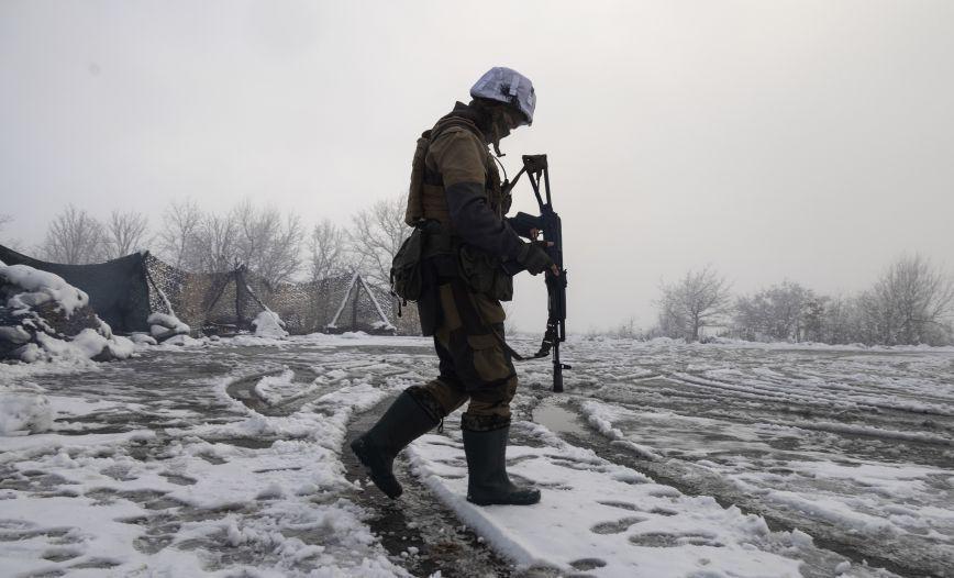 Ukrainian soldier killed as tensions with Moscow soar