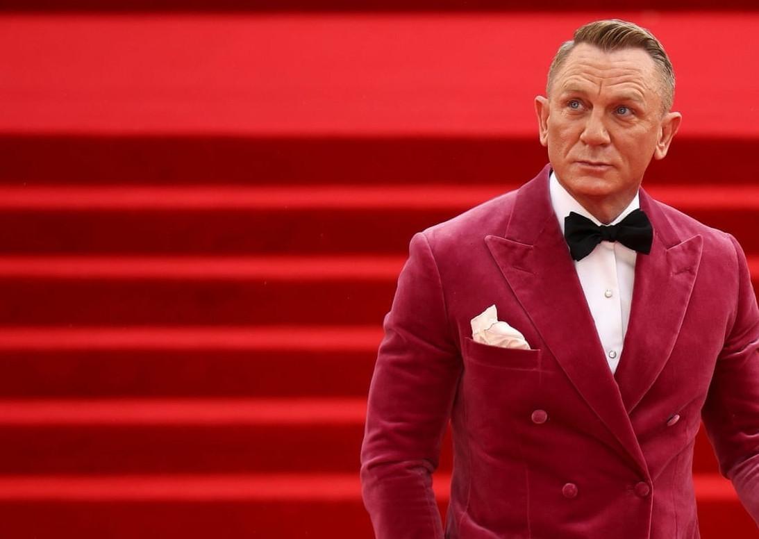 Daniel Craig receive awards in Queen’s honors list