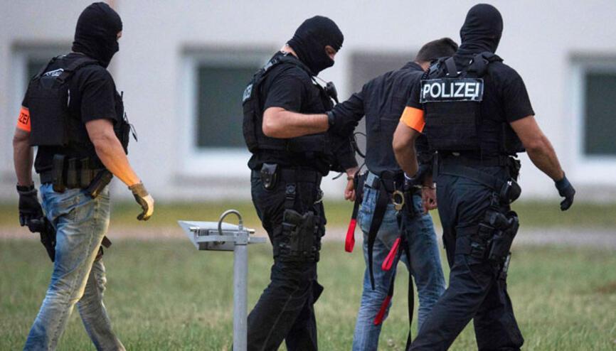 German teacher gets life for cannibal murder