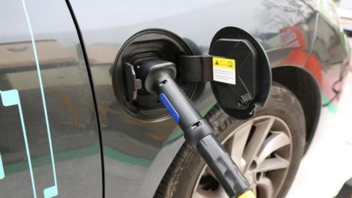 Road map needed for 2 mln electric cars on roads: Report