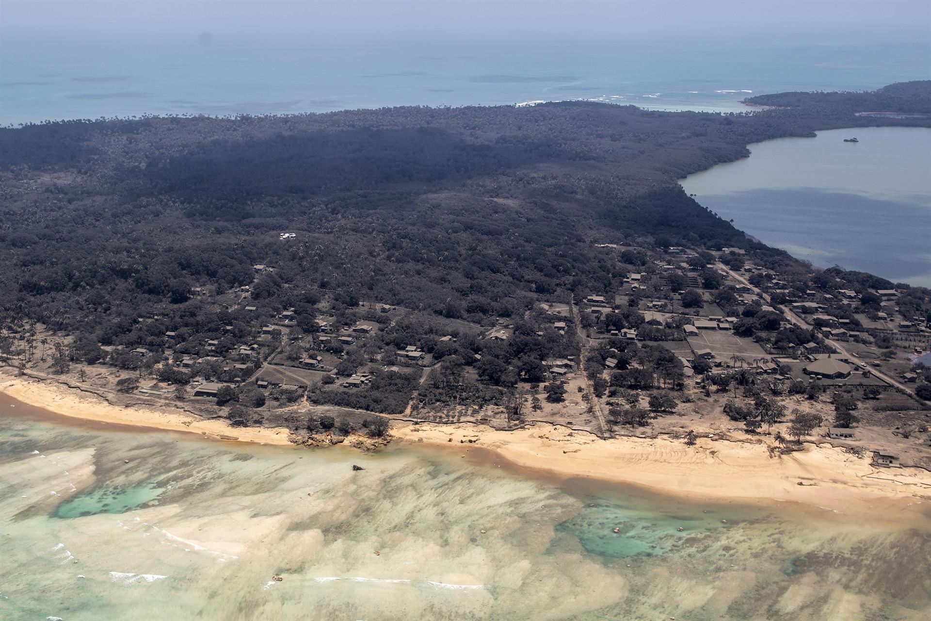 Tonga races to clear runway for volcano aid flights