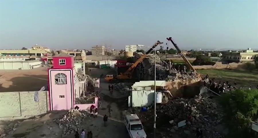 Air strike on Yemen prison leaves dozens dead