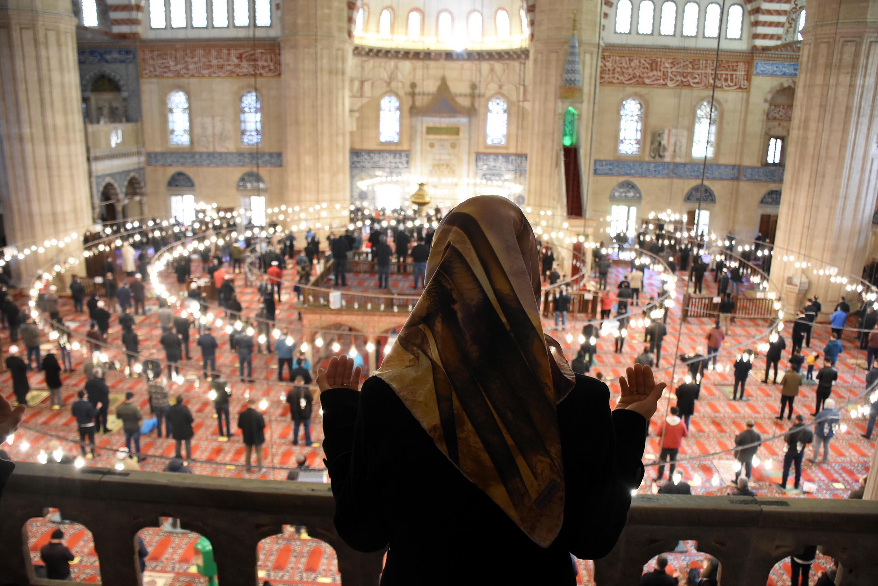 Rebiülevvel ayı ne zaman başlayacak İşte Diyanet in verdiği 2022