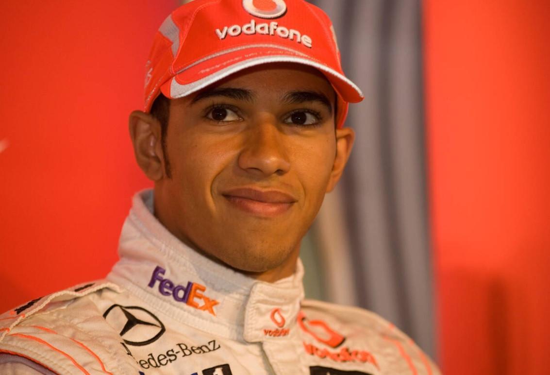 Hamilton ends silence, posts “I’m back” on social media