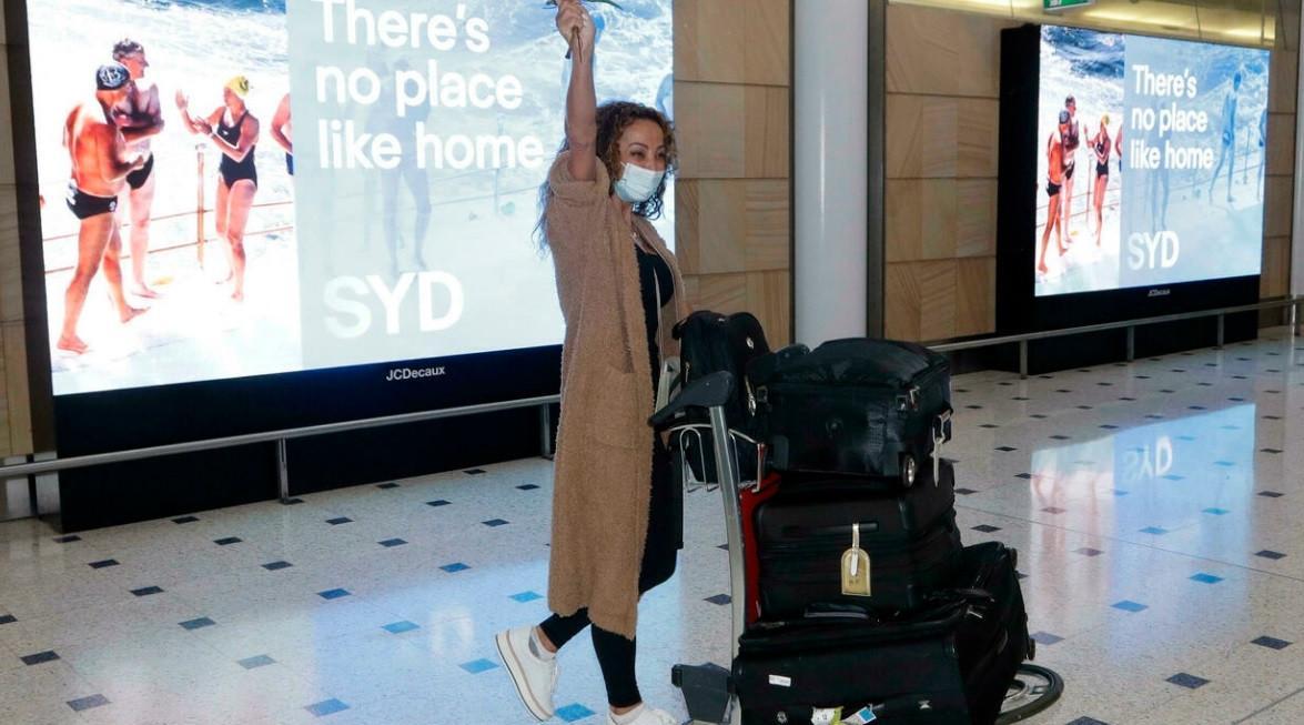 Australia to open borders to vaccinated travelers on Feb. 21