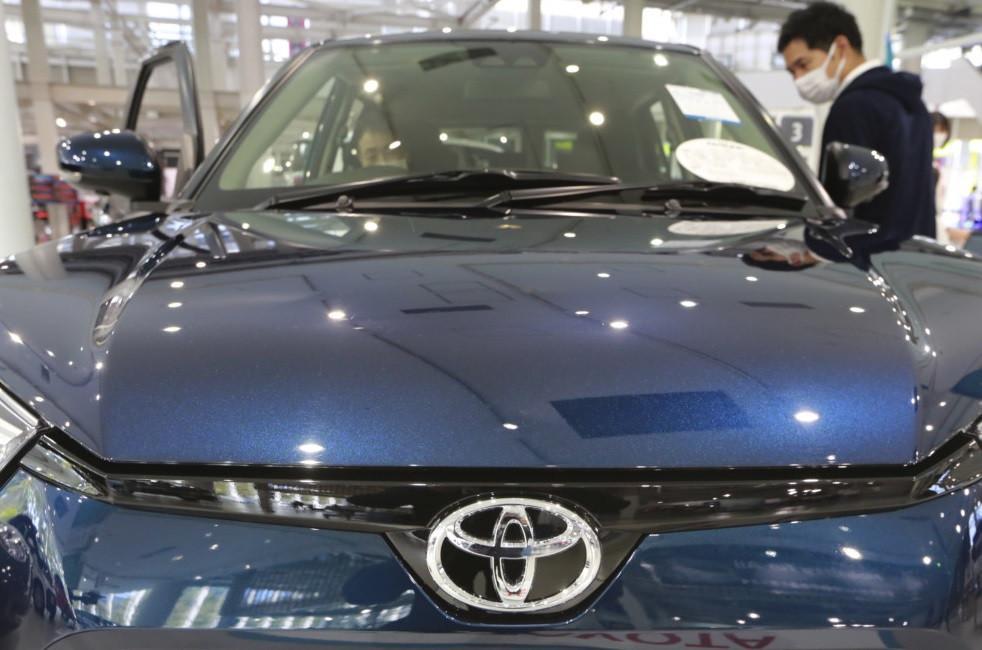 Toyota’s quarterly auto sales sag on computer chips crunch