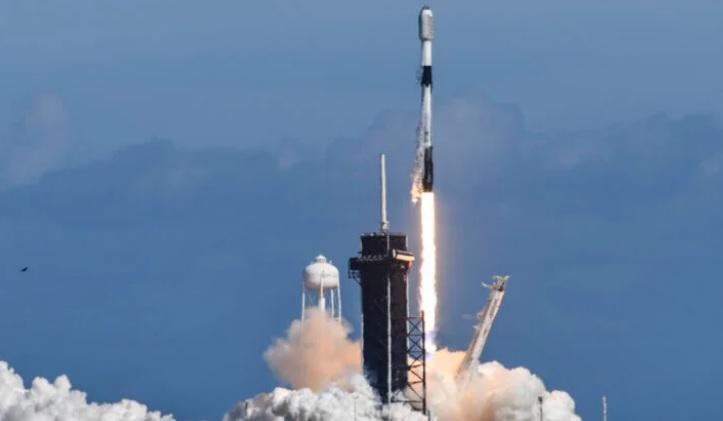 SpaceX satellites falling out of orbit after solar storm