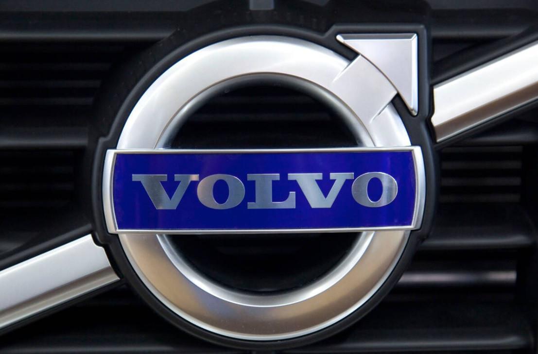 Volvo Cars and Mercedes boost profits despite sales slump