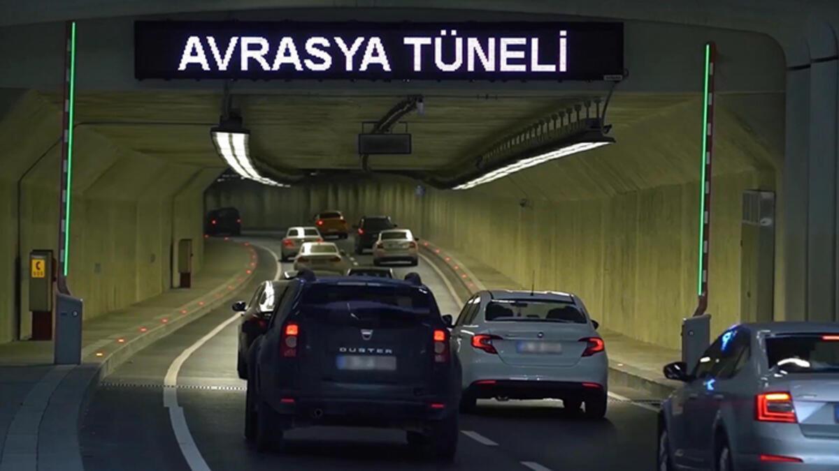 Eurasia Tunnel added 8.1 billion liras to economy: Transportation minister