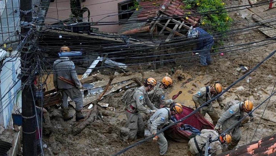 Brazil mudslides kill dozens