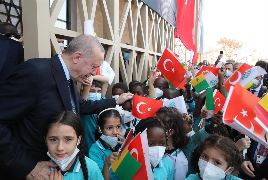 Erdoğan cuts short Africa visit amid Ukraine crisis
